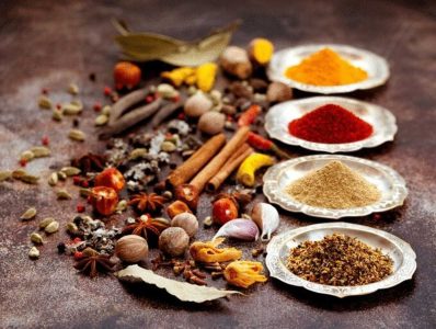 ادغام ادویه و داروی گیاهی برای تجربه یک طعم تازه