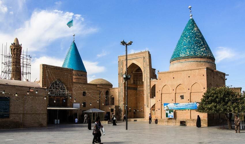 جنگل | زیارت سفر به قاره کوچک/ گشتوگذار در جنگل و زیستگاه یوزپلنگ تا زیارت آرامگاه عارف مشهور