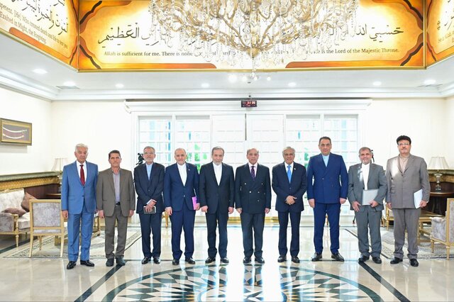 تاکید نخست‌وزیر پاکستان بر استفاده از تمامی ظرفیت‌ها برای گسترش روابط با ایران
