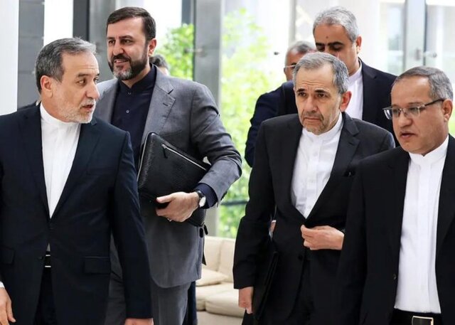 اینفلوئنسرهایی که از توافق آمریکا با ایران حمایت می‌کنند