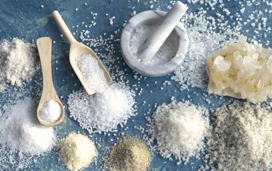 نمک کم سدیم یا نمک معمولی؟ مقایسه مزایا و معایب